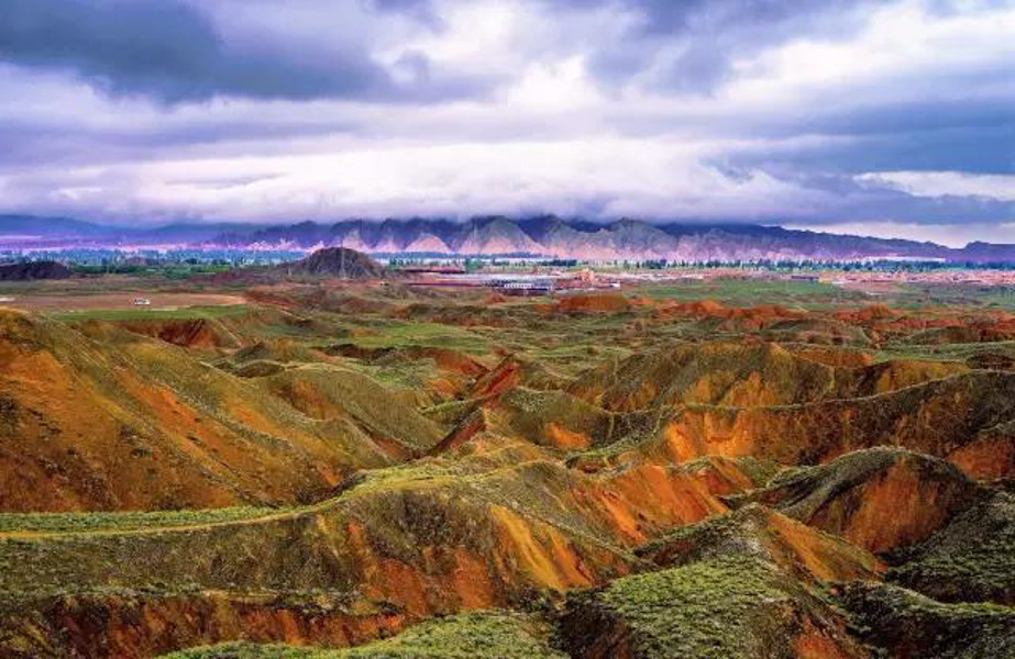 甘肃，丝绸之路明珠与绿色发展示范区的新篇章